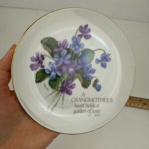 Vtg Grandmothers Heart Holds‎ a Garden Of Love Plate Porcelain Lasting Memories